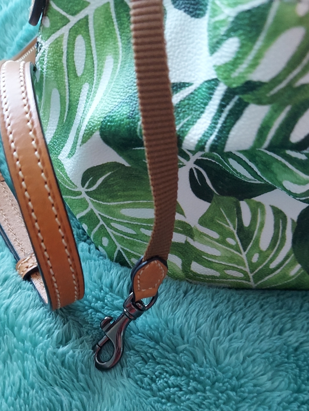 Dooney & Bourke Crossbody Mini Barlow Tote - Picture 6 of 12